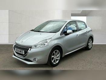 Used Peugeot 208 2014 for sale - 79058925: Photo