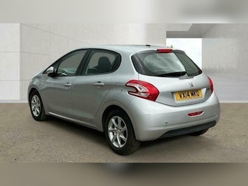 Used Peugeot 208 2014 for sale - 79058925: Photo