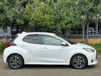 Used Toyota Yaris 2020 for sale - 79547875: Photo