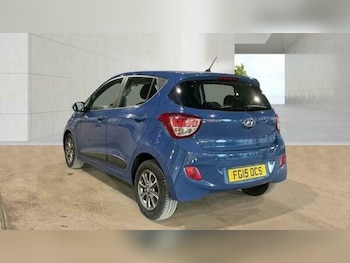 Used Hyundai i10 2015 for sale - 79058924: Photo