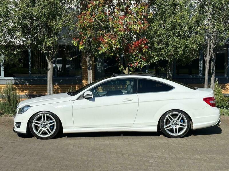 Used Mercedes-Benz C Class 2014 for sale - 77953649: Photo 2