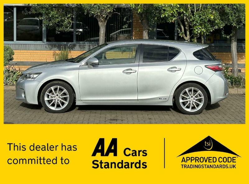 Used Lexus CT 2011 for sale - 76368375: Photo 2