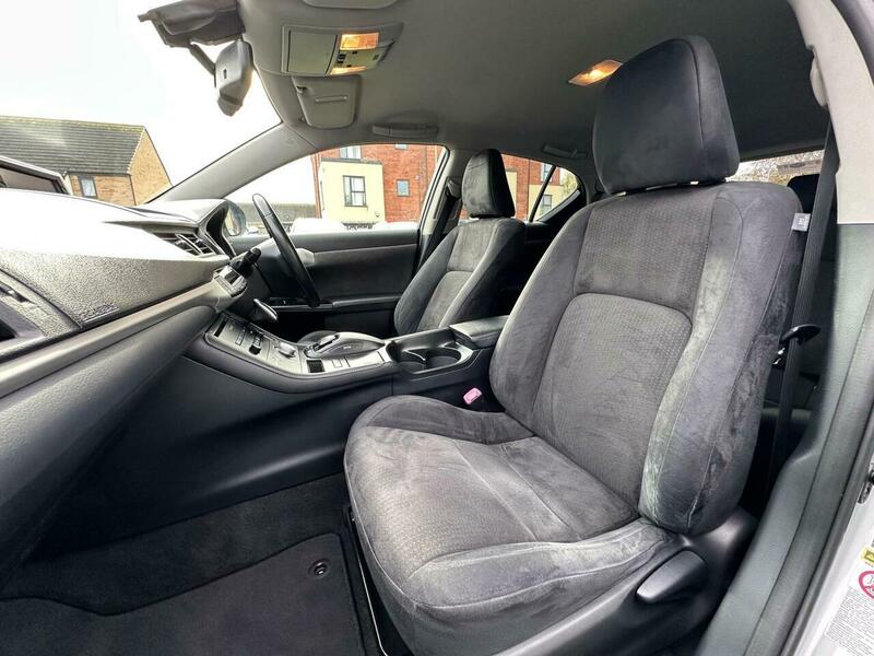 Used Lexus CT 2011 for sale - 76368375: Photo 25