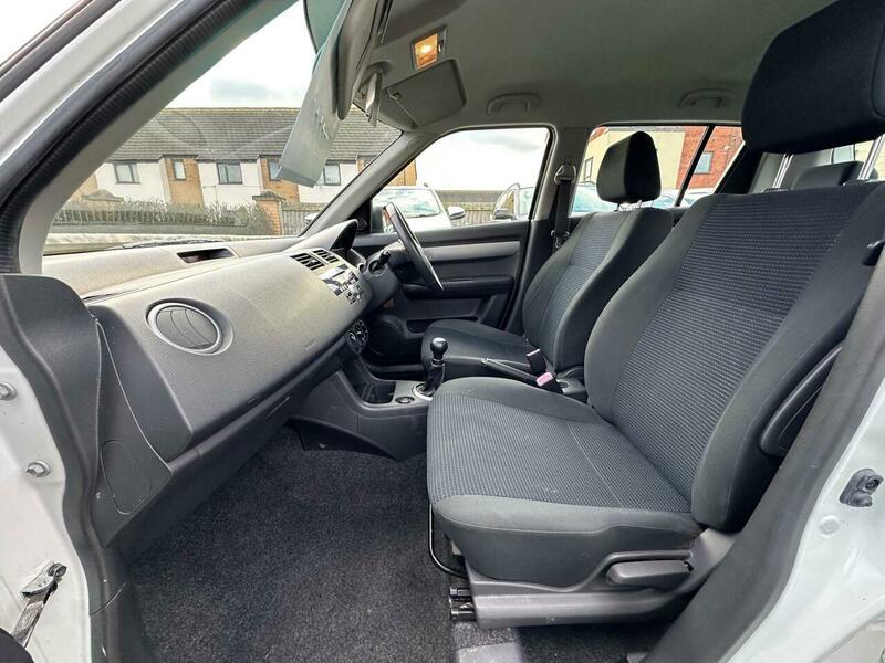 Used Suzuki Swift 2010 for sale - 76510454: Photo 21