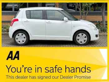 Used Suzuki Swift 2010 for sale - 76510454: Photo