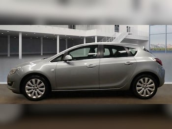 Used Vauxhall Astra 2013 for sale - 77494428: Photo