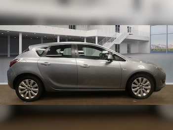 Used Vauxhall Astra 2013 for sale - 77494428: Photo