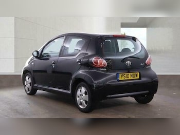 Used Toyota AYGO 2010 for sale - 79385655: Photo