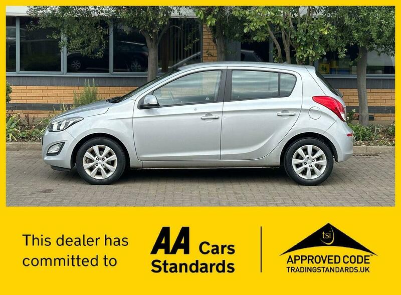 Used Hyundai i20 2014 for sale - 77107312: Photo 2