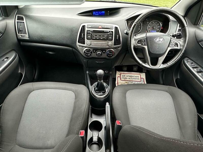 Used Hyundai i20 2014 for sale - 77107312: Photo 5