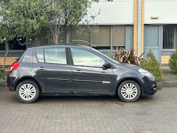 Used Renault Clio 2011 for sale - 77477905: Photo