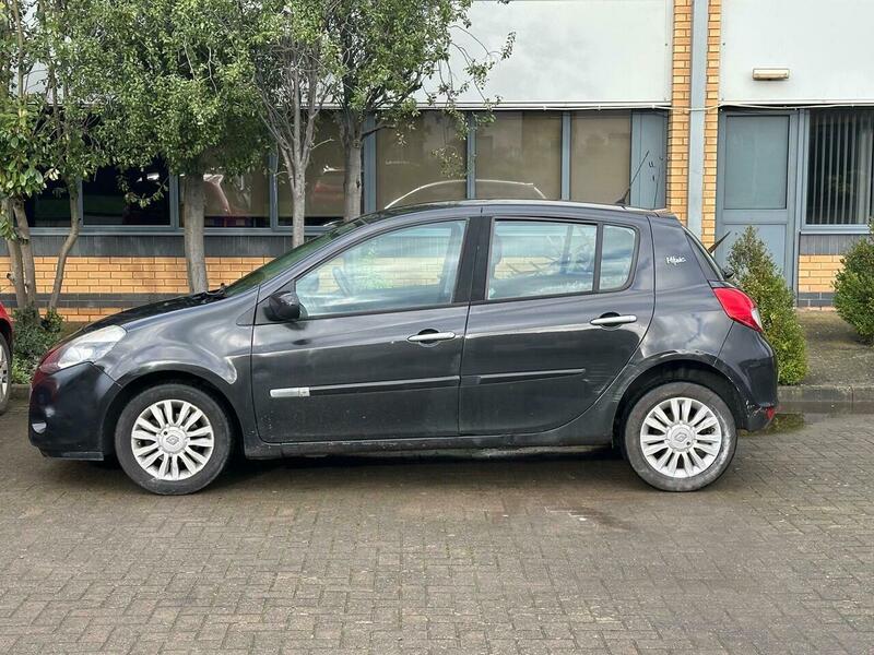 Used Renault Clio 2011 for sale - 77477905: Photo 3