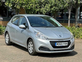 Used Peugeot 208 2015 for sale - 79547850: Photo
