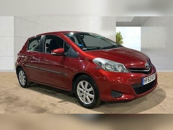 Used Toyota Yaris 2013 for sale - 79058927: Photo