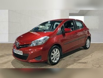 Used Toyota Yaris 2013 for sale - 79058927: Photo