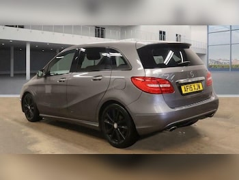 Used Mercedes-Benz B Class 2015 for sale - 77494434: Photo