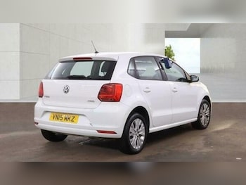 Used Volkswagen Polo 2015 for sale - 79167509: Photo