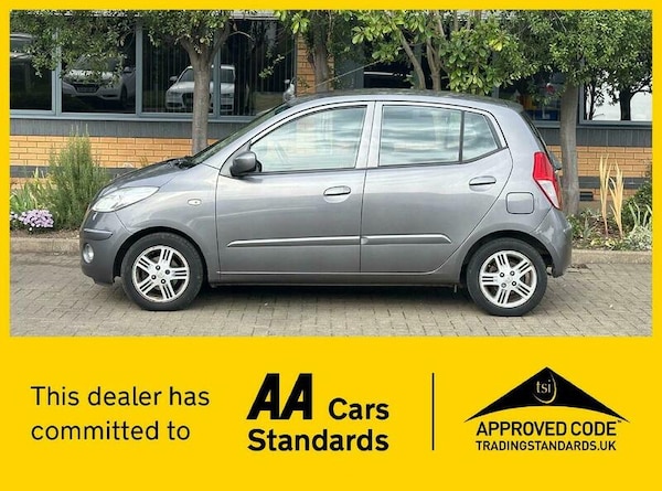 Used Hyundai i10 2010 for sale - 76106425: Photo 2