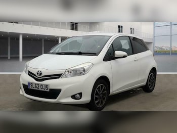 Used Toyota Yaris 2012 for sale - 76346167: Photo 2