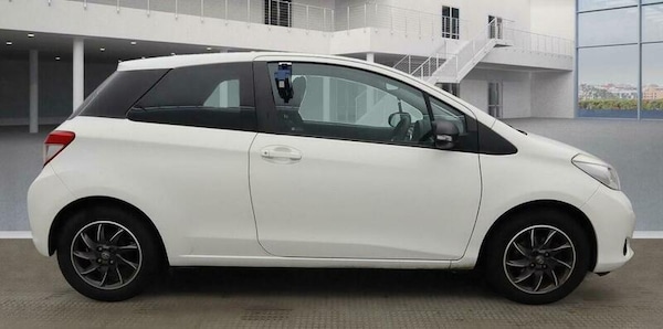 Used Toyota Yaris 2012 for sale - 76346167: Photo 5