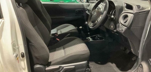 Used Toyota Yaris 2012 for sale - 76346167: Photo 7