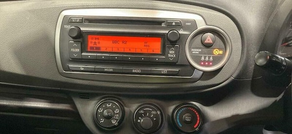 Used Toyota Yaris 2012 for sale - 76346167: Photo 8