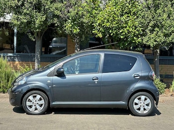 Used Toyota AYGO 2011 for sale - 79551368: Photo