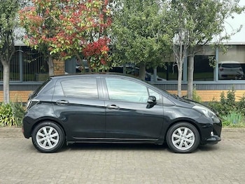 Used Toyota Yaris 2012 for sale - 78570832: Photo