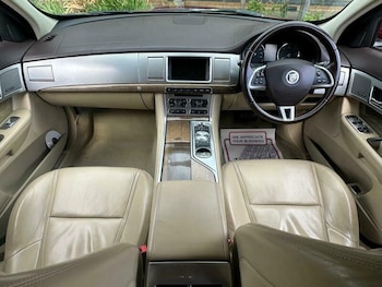 Used Jaguar XF 2013 for sale - 79619791: Photo