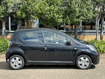 Used Toyota AYGO 2010 for sale - 79547889: Photo