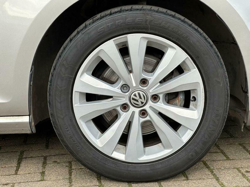 Used Volkswagen Golf 2013 for sale - 76547414: Photo 17