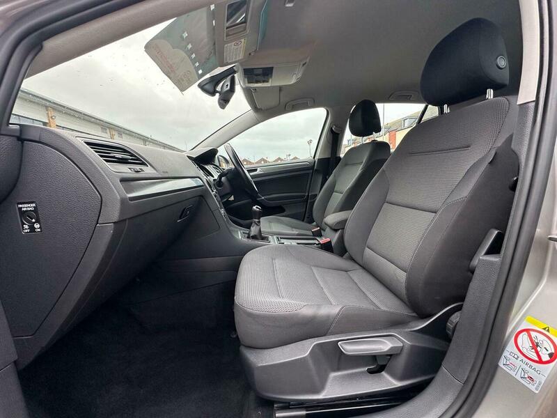 Used Volkswagen Golf 2013 for sale - 76547414: Photo 24