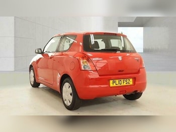 Used Suzuki Swift 2010 for sale - 79010165: Photo