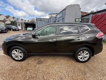 Used Nissan X-Trail 2017 for sale - 79081807: Photo