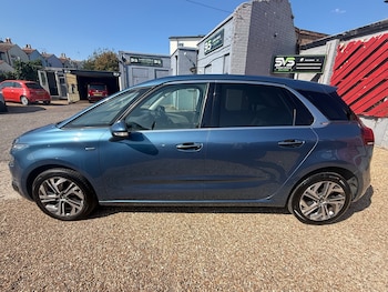 Used Citroen C4 Picasso 2015 for sale - 79385878: Photo