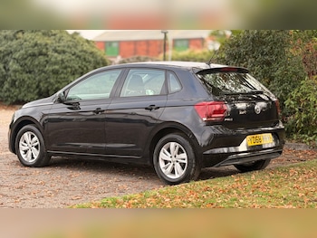 Used Volkswagen Polo 2019 for sale - 76531179: Photo