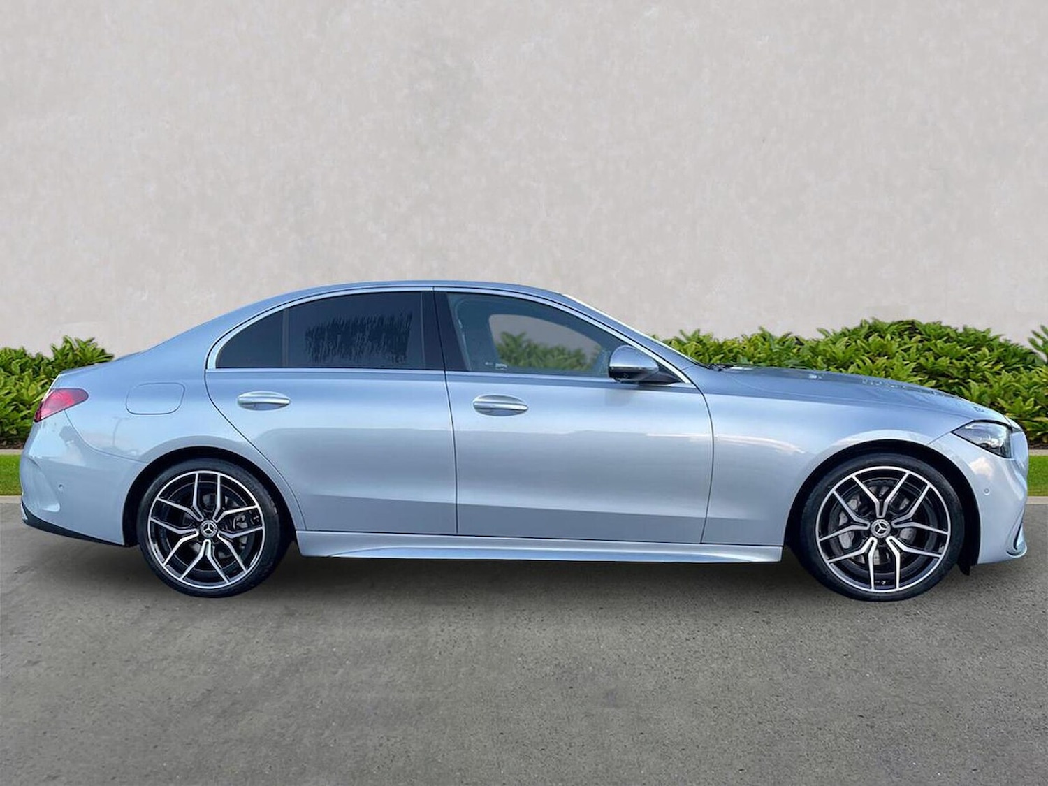 Used Mercedes-Benz C Class 2024 for sale - 76905061: Photo 3