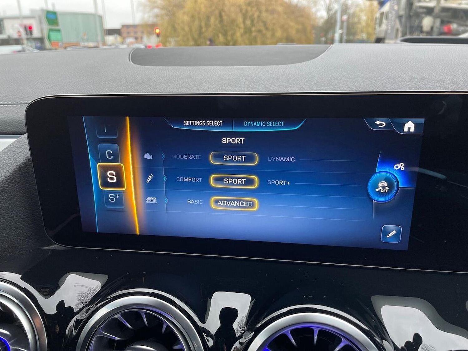 Used Mercedes-Benz GLA 2025 for sale - 77530576: Photo 25