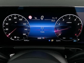 Used Mercedes-Benz GLA 2024 for sale - 76383359: Photo