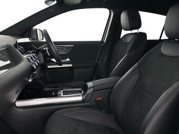 Used Mercedes-Benz GLA 2024 for sale - 76383359: Photo