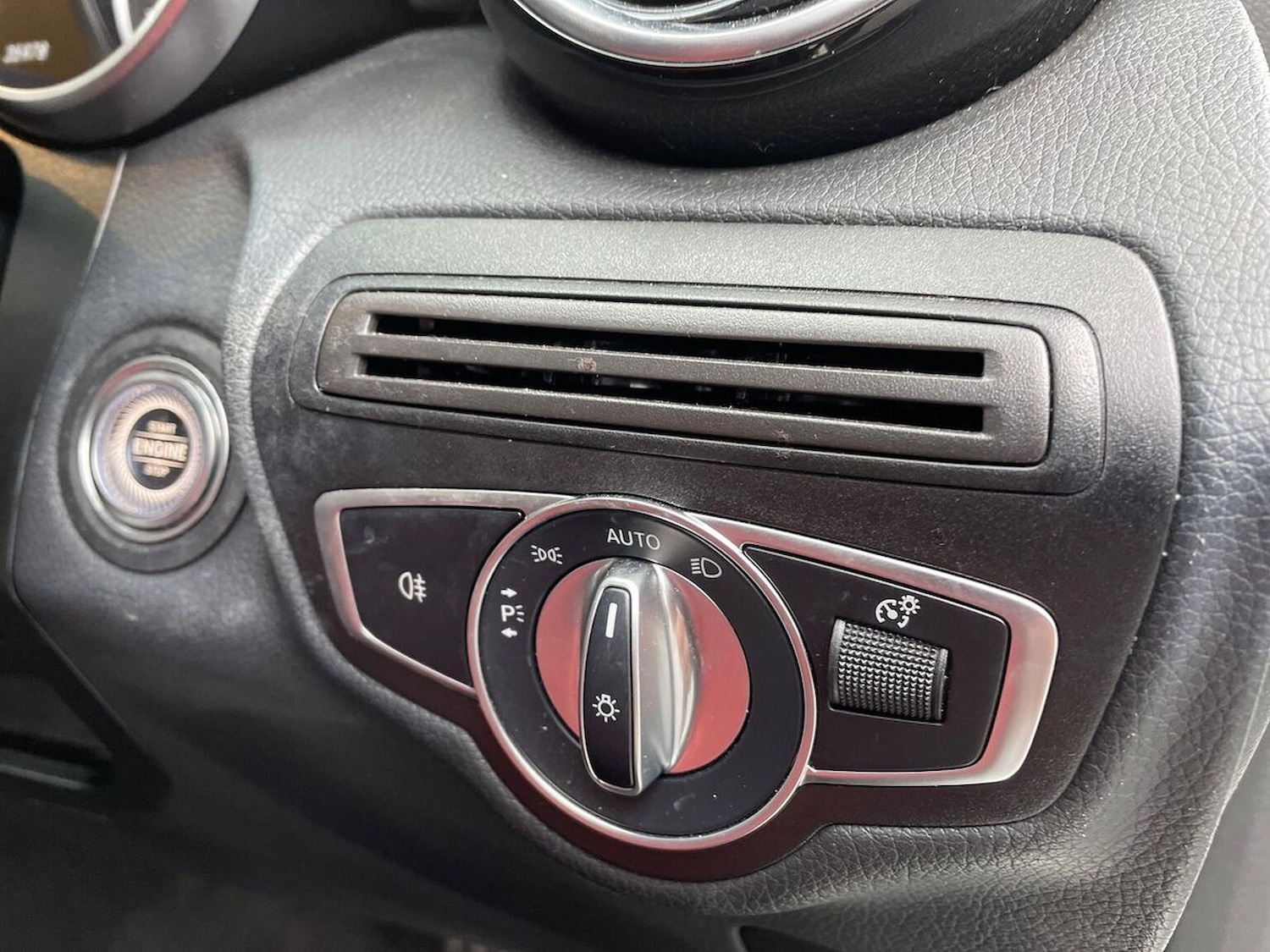 Used Mercedes-Benz GLC 2022 for sale - 77024304: Photo 24