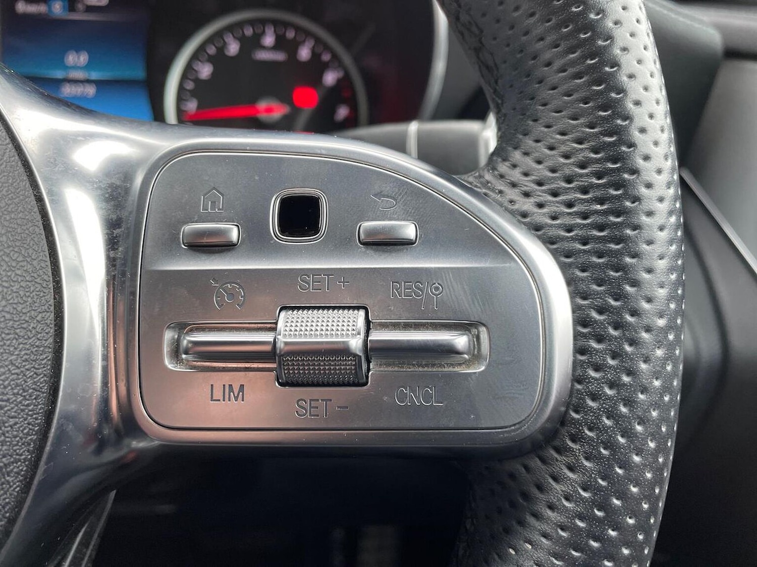 Used Mercedes-Benz GLC 2022 for sale - 77024304: Photo 29