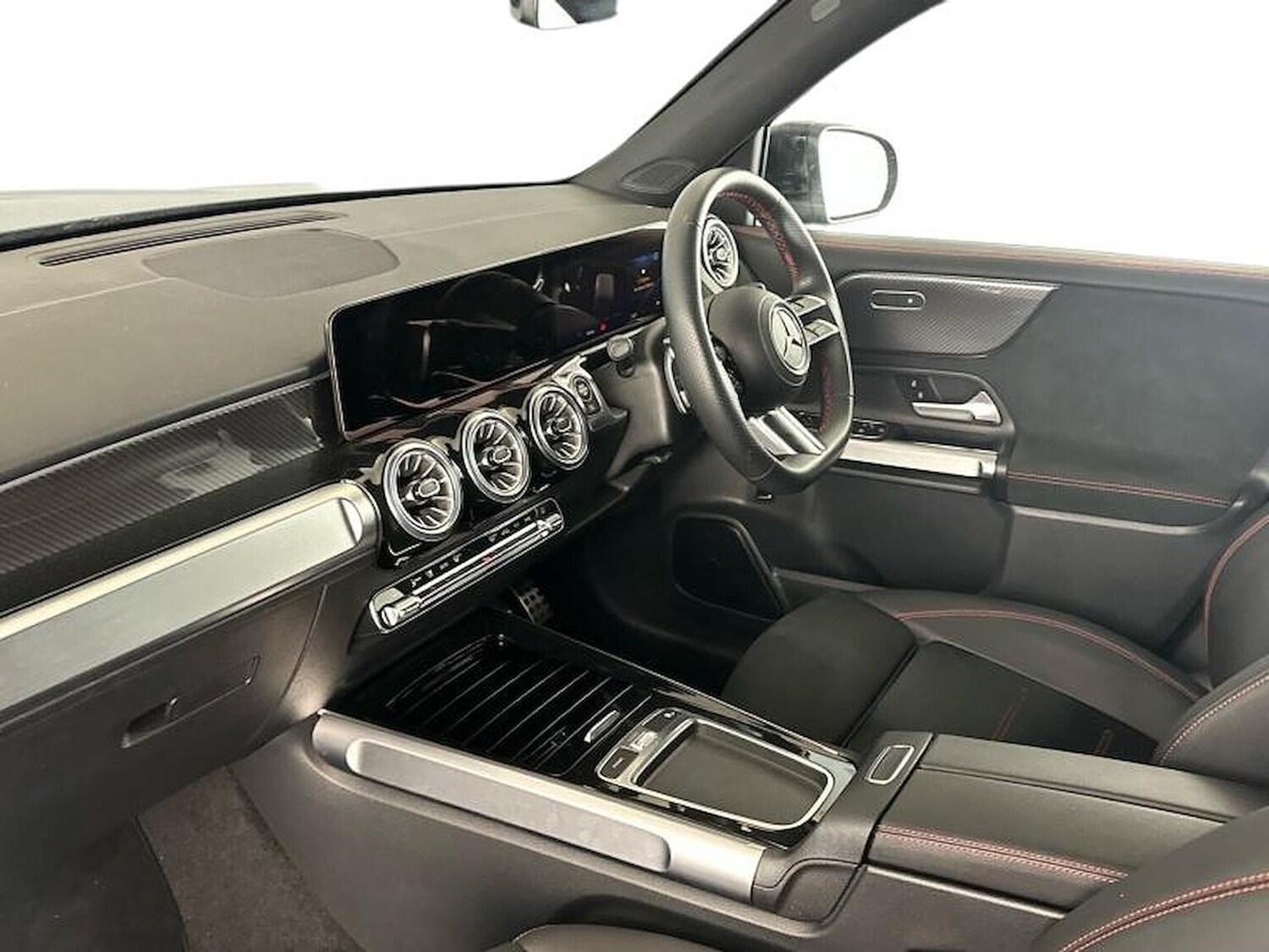 Used Mercedes-Benz GLB 2024 for sale - 76383380: Photo 4