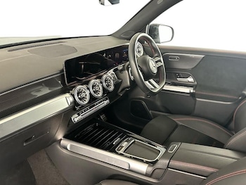 Used Mercedes-Benz GLB 2024 for sale - 76383380: Photo