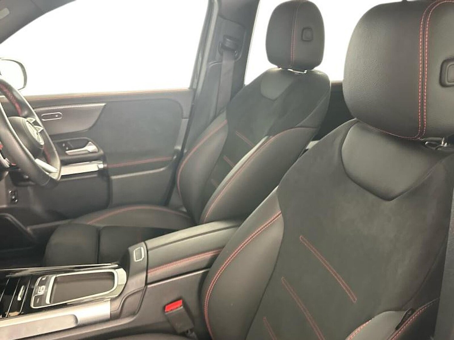 Used Mercedes-Benz GLB 2024 for sale - 76383380: Photo 5