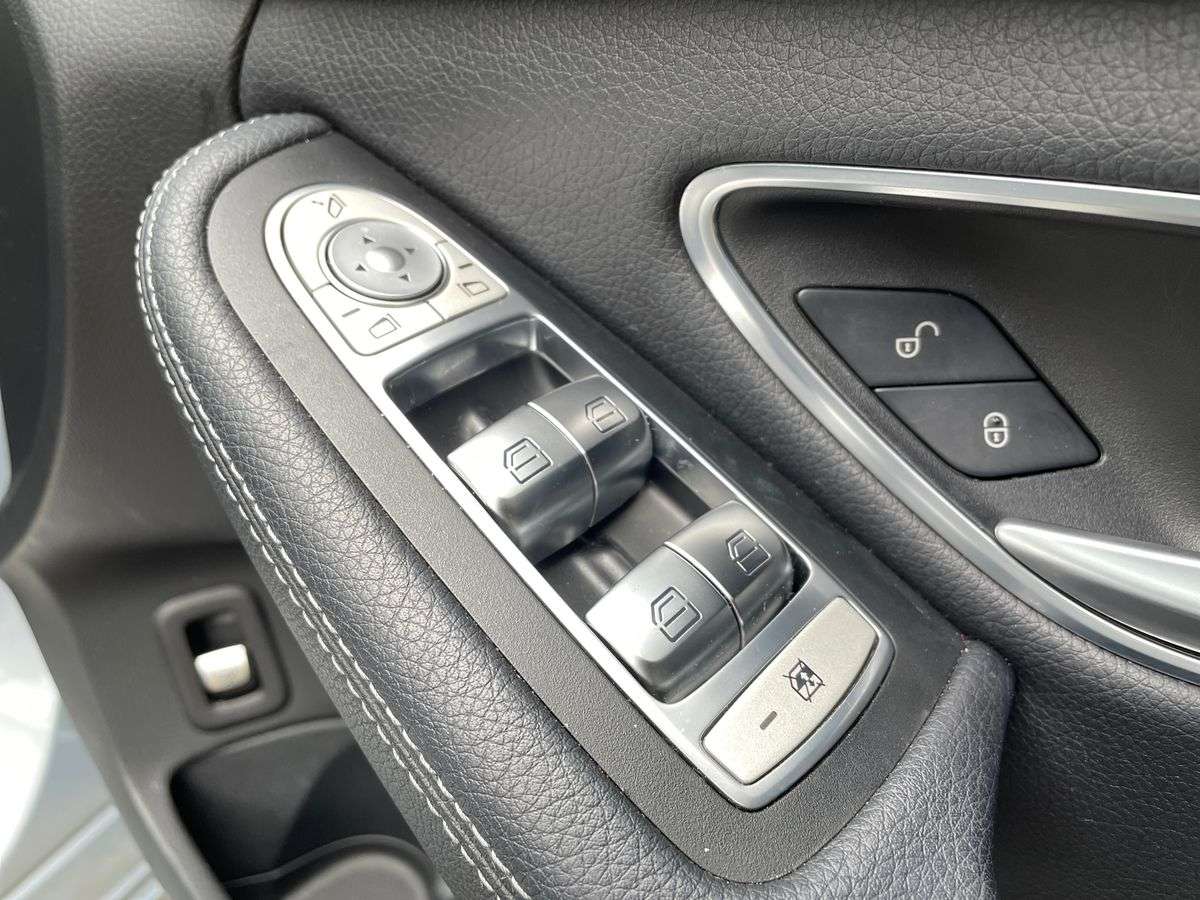 Used Mercedes-Benz C Class 2017 for sale - 78196135: Photo 32