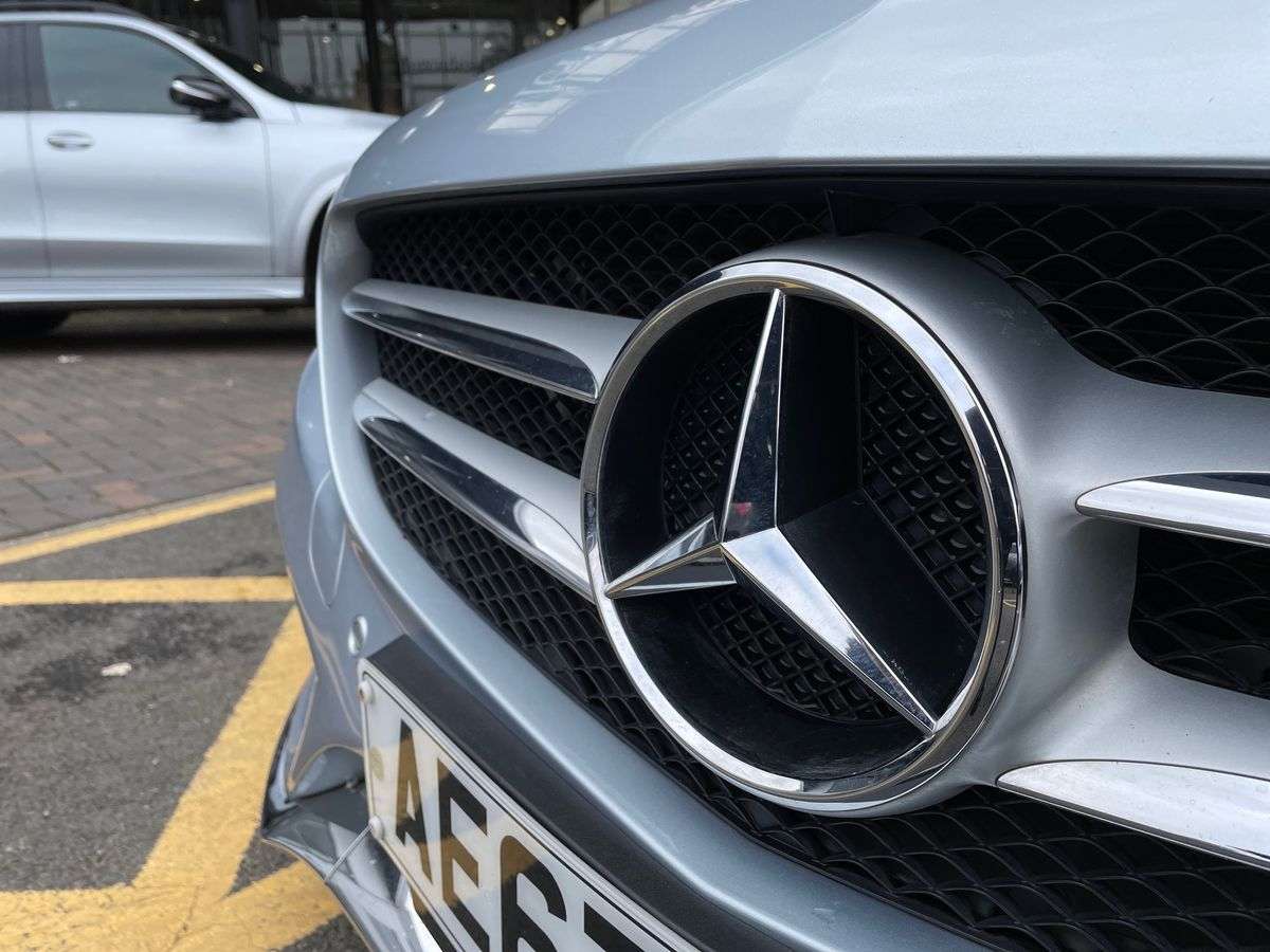 Used Mercedes-Benz C Class 2017 for sale - 78196135: Photo 9