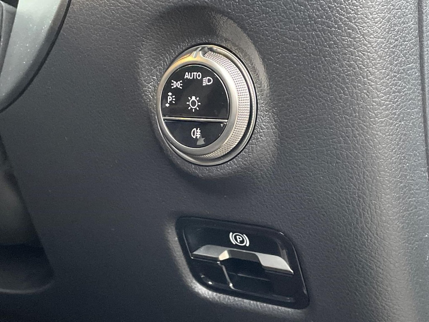 Used Mercedes-Benz C Class 2025 for sale - 77056934: Photo 24