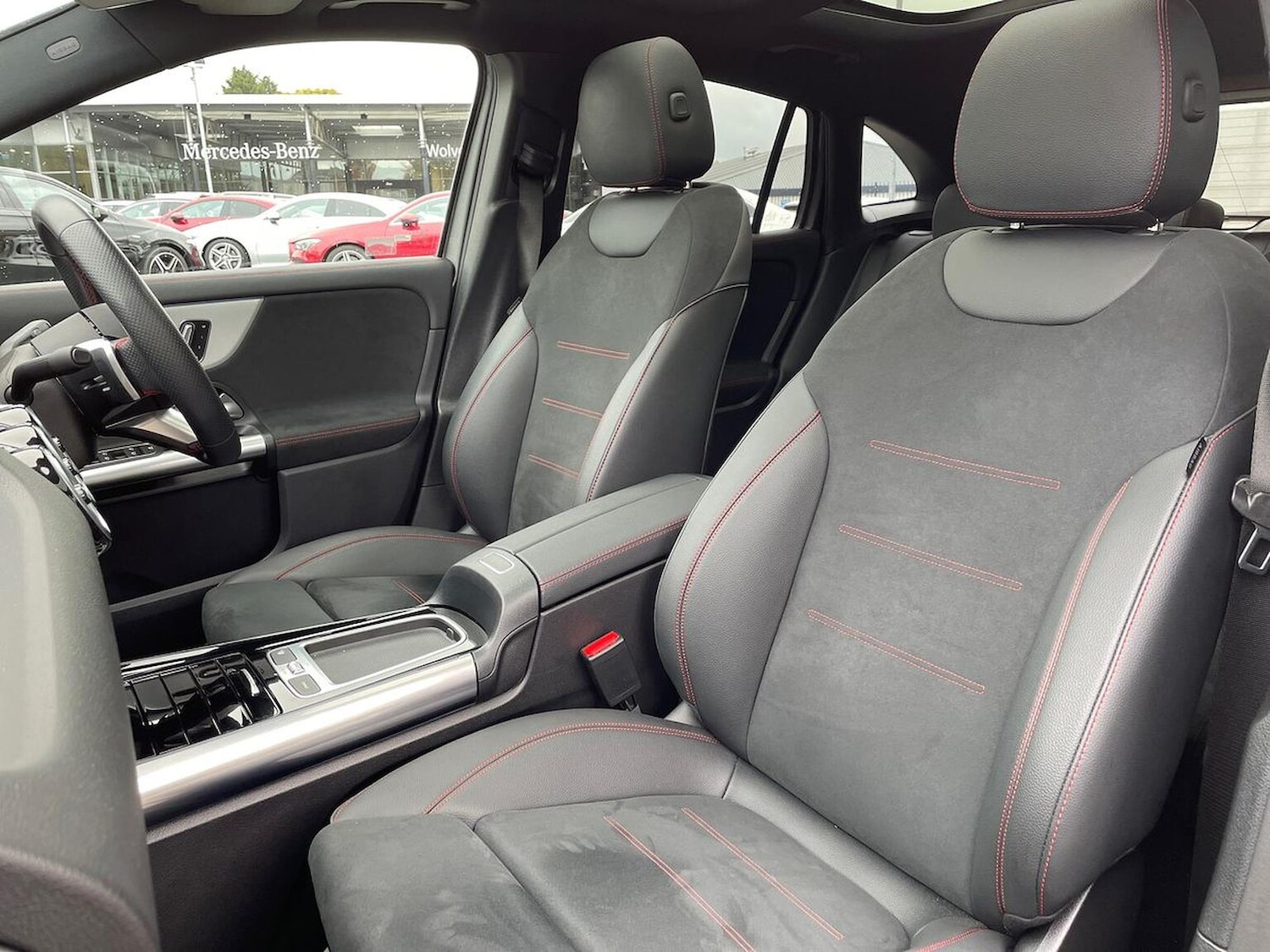 Used Mercedes-Benz GLA 2024 for sale - 76340630: Photo 31