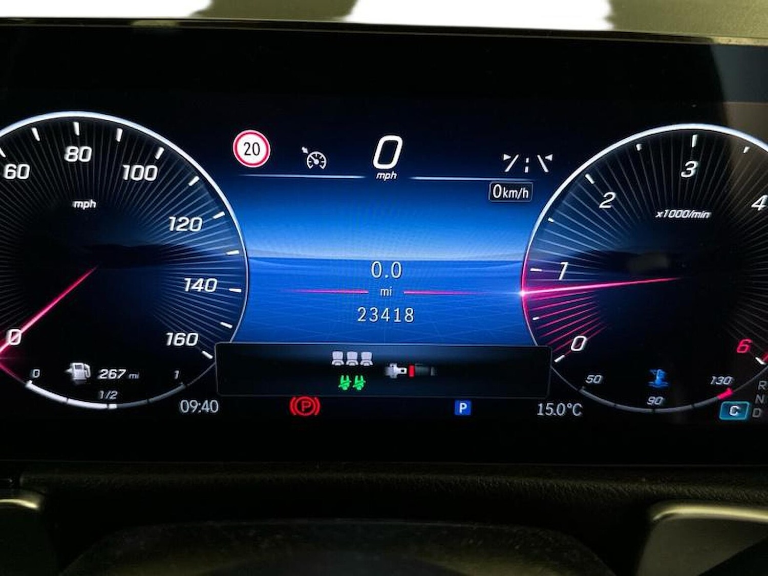 Used Mercedes-Benz GLB 2024 for sale - 76490553: Photo 3